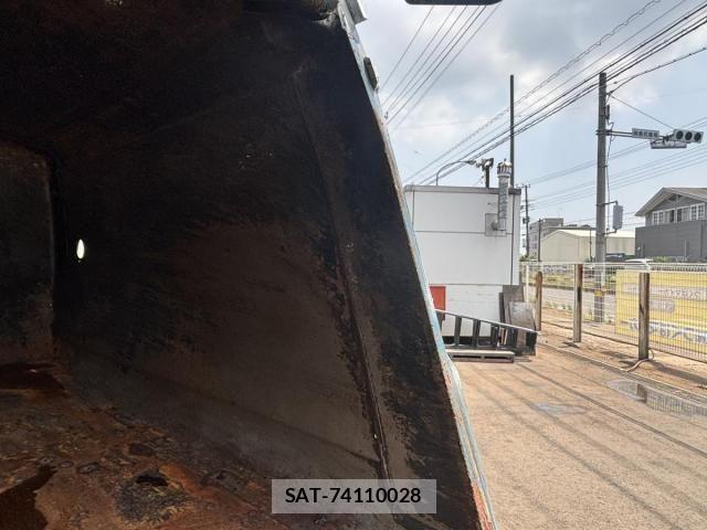 Isuzu ELF TRUCK 2013-09 8158360-24