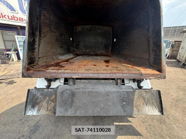 Isuzu ELF TRUCK 2013-09 8158360-28