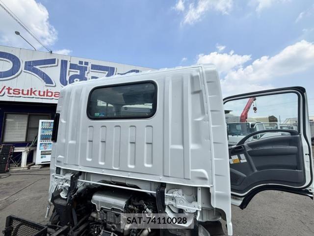 Isuzu ELF TRUCK 2013-09 8158360-29
