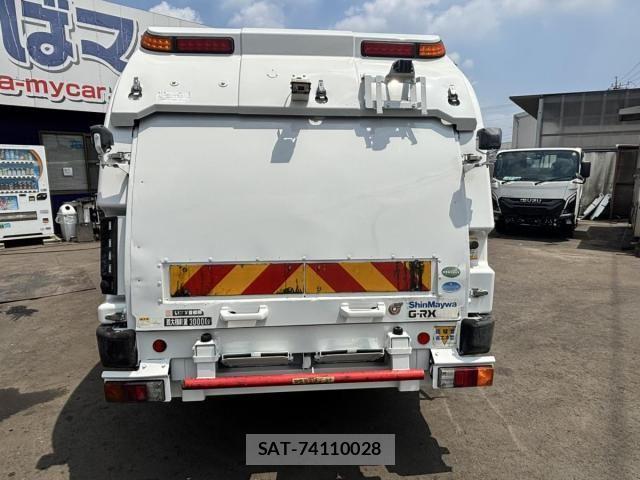 Isuzu ELF TRUCK 2013-09 8158360-5