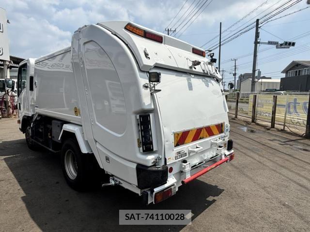Isuzu ELF TRUCK 2013-09 8158360-6