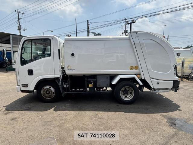 Isuzu ELF TRUCK 2013-09 8158360-7