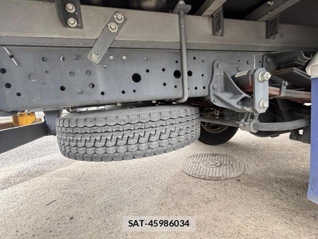 Isuzu ELF TRUCK 2019-06 8158369-28