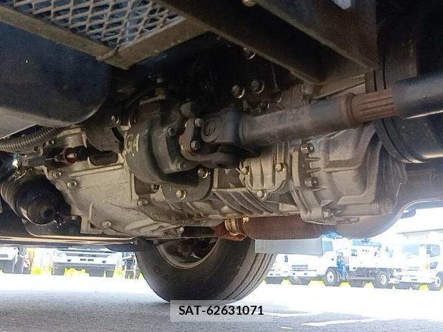 Isuzu ELF TRUCK 2023-01 8158344-15