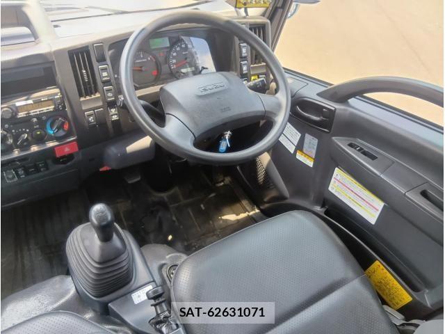 Isuzu ELF TRUCK 2023-01 8158344-24