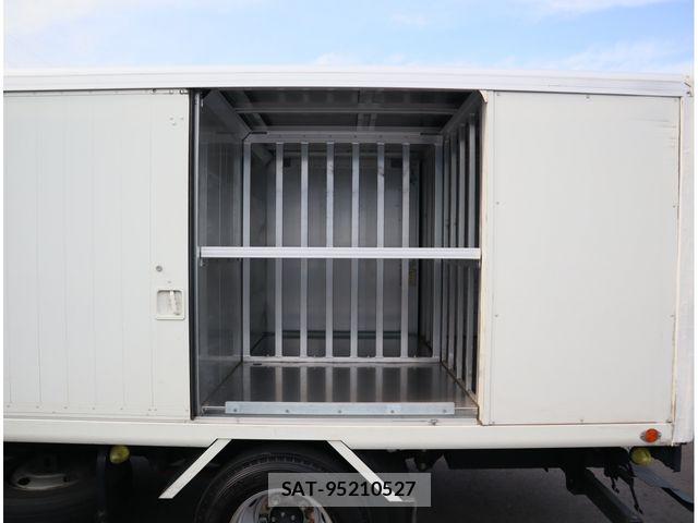 Isuzu ELF TRUCK 2021-03 8158361-10