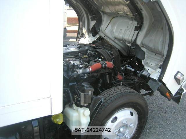 Isuzu ELF TRUCK 2018-11 8158358-23