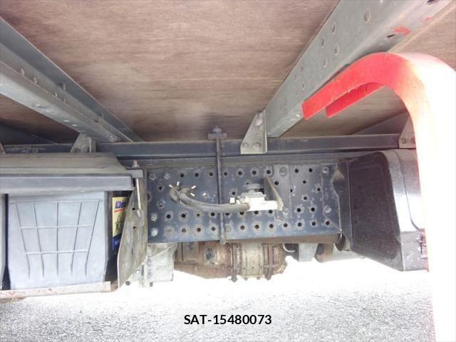Isuzu ELF TRUCK 2007-08 8158368-4