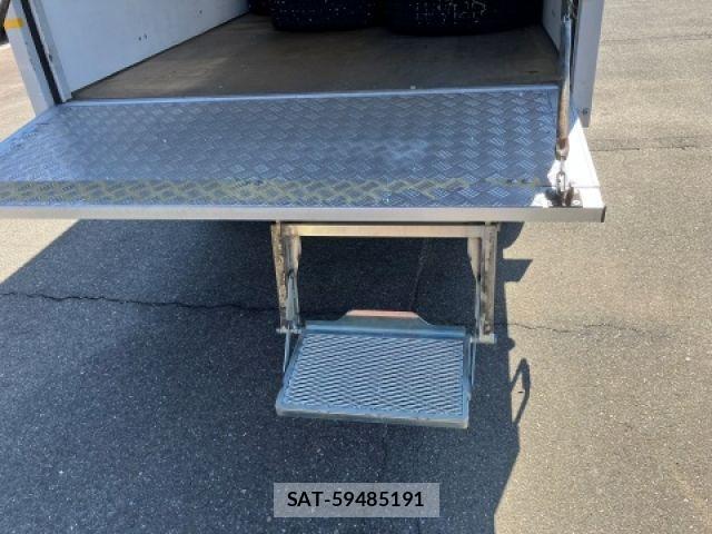 Isuzu ELF TRUCK 2017-07 8207399-10