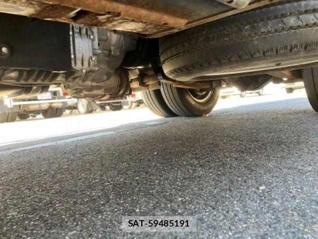 Isuzu ELF TRUCK 2017-07 8207399-12