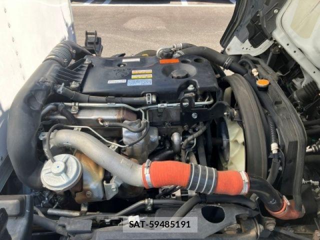 Isuzu ELF TRUCK 2017-07 8207399-16