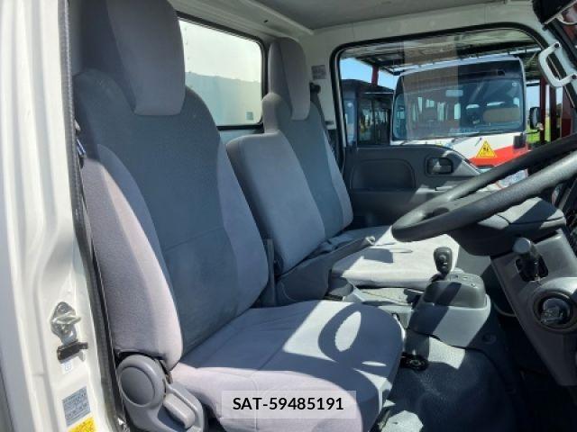 Isuzu ELF TRUCK 2017-07 8207399-27