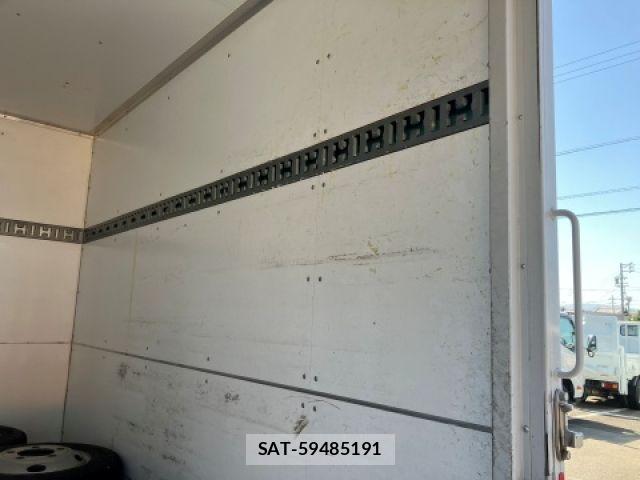 Isuzu ELF TRUCK 2017-07 8207399-8