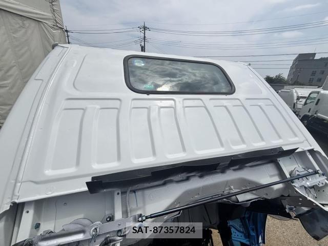 Isuzu ELF TRUCK 2018-11 8207391-13