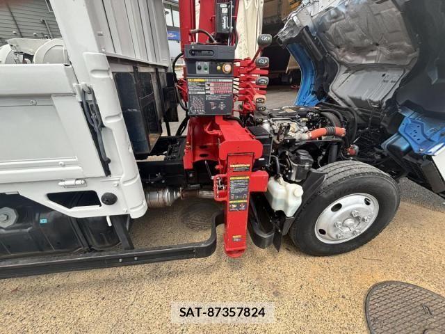 Isuzu ELF TRUCK 2018-11 8207391-25