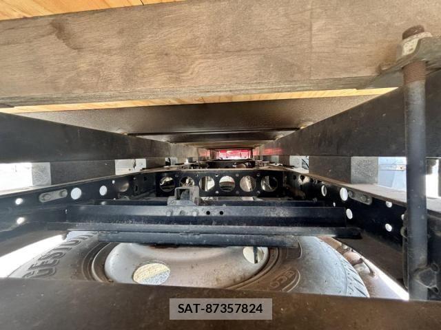 Isuzu ELF TRUCK 2018-11 8207391-27