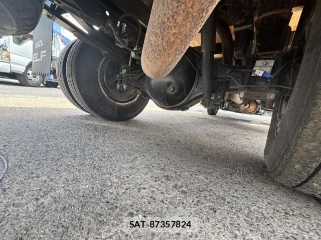 Isuzu ELF TRUCK 2018-11 8207391-29