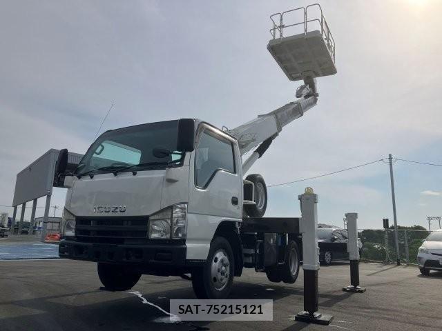 Isuzu ELF TRUCK 2008-06 8207402-9