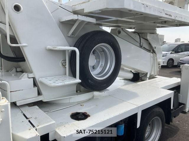 Isuzu ELF TRUCK 2008-06 8207402-13