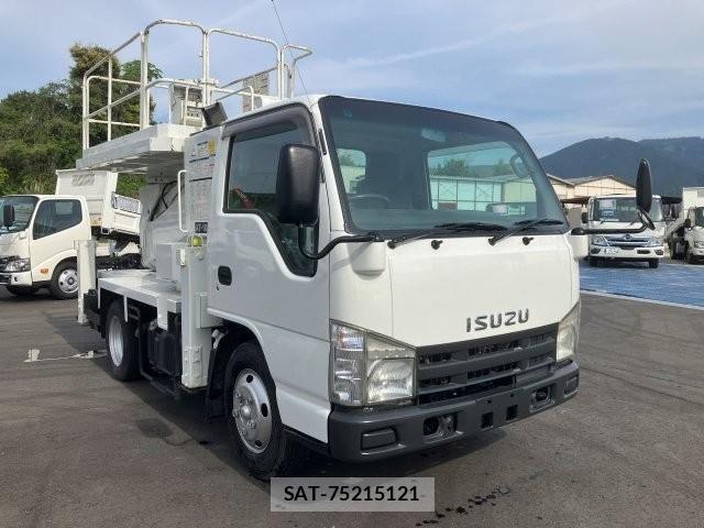 Isuzu ELF TRUCK 2008-06 8207402-3