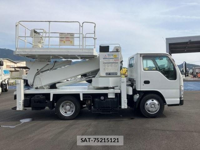 Isuzu ELF TRUCK 2008-06 8207402-5