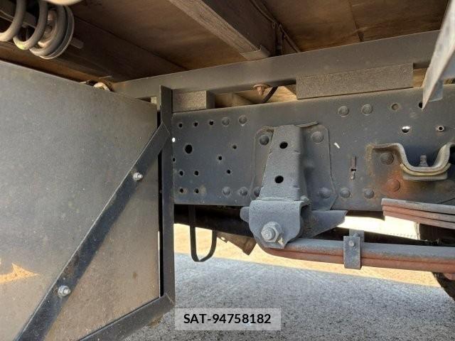 Isuzu ELF TRUCK 2020-11 8207389-24
