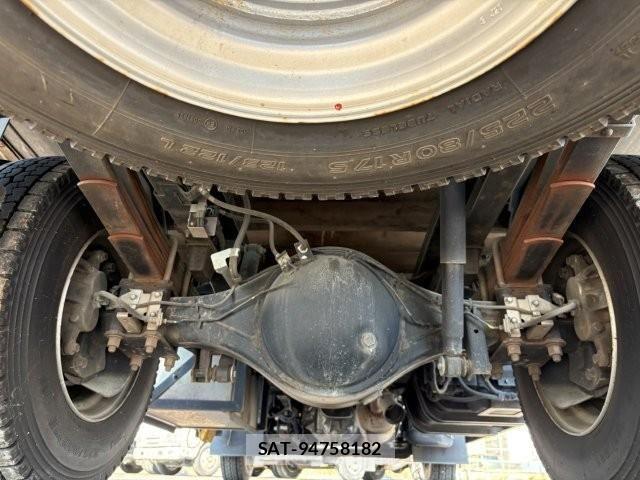 Isuzu ELF TRUCK 2020-11 8207389-27