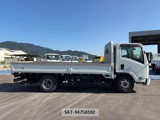 Isuzu ELF TRUCK 2020-11 8207389-5