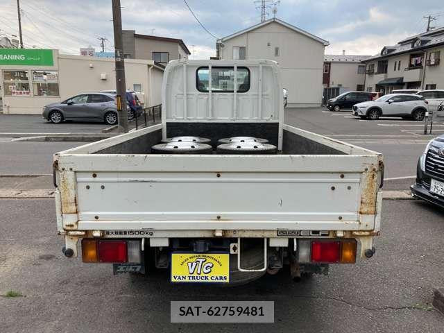 Isuzu ELF TRUCK 2004-05 8207397-13