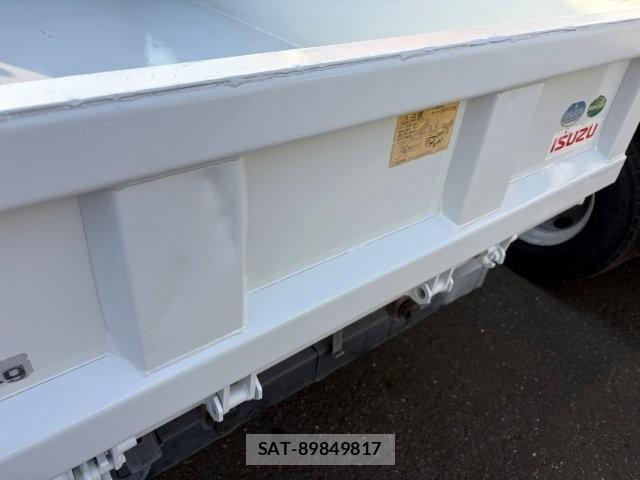 Isuzu ELF TRUCK 2017-09 8207392-14