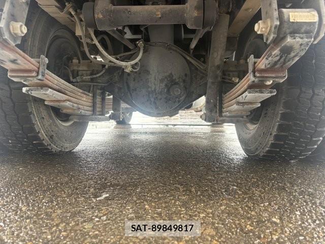Isuzu ELF TRUCK 2017-09 8207392-18
