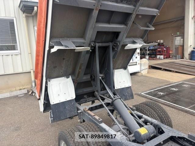 Isuzu ELF TRUCK 2017-09 8207392-29