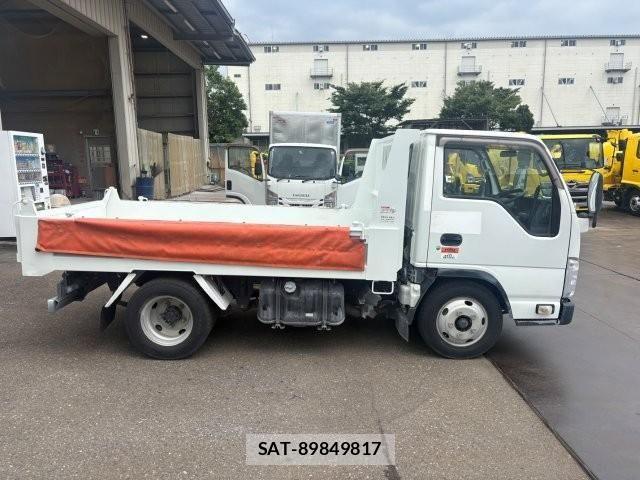 Isuzu ELF TRUCK 2017-09 8207392-5