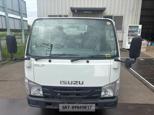 Isuzu ELF TRUCK 2017-09 8207392-6