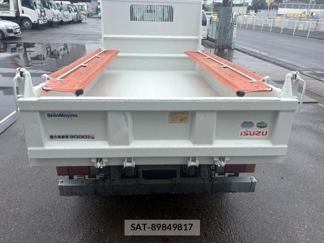 Isuzu ELF TRUCK 2017-09 8207392-7