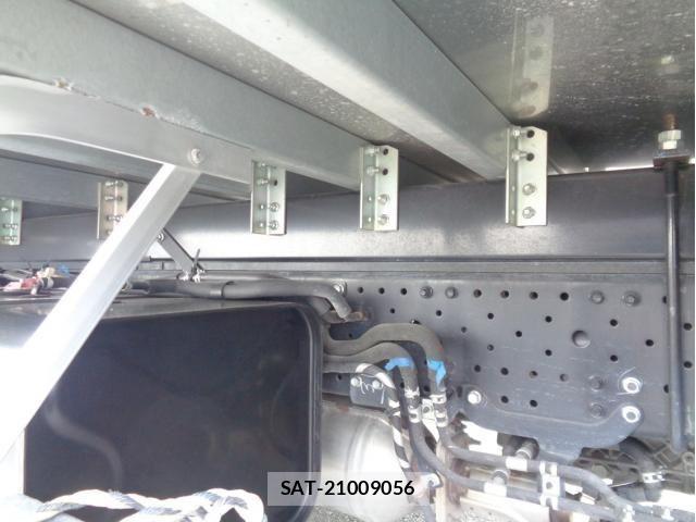 Isuzu ELF TRUCK 2020-05 8207390-15