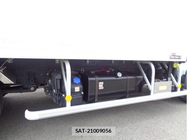 Isuzu ELF TRUCK 2020-05 8207390-22
