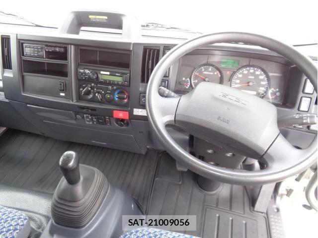 Isuzu ELF TRUCK 2020-05 8207390-25