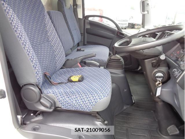 Isuzu ELF TRUCK 2020-05 8207390-27