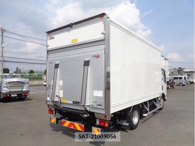 Isuzu ELF TRUCK 2020-05 8207390-2