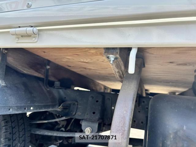 Isuzu ELF TRUCK 2012-03 8207398-26