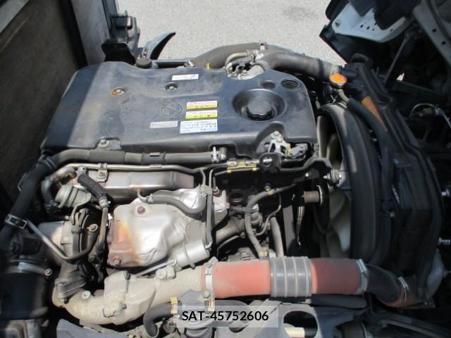 Isuzu ELF TRUCK 2012-09 8207400-17
