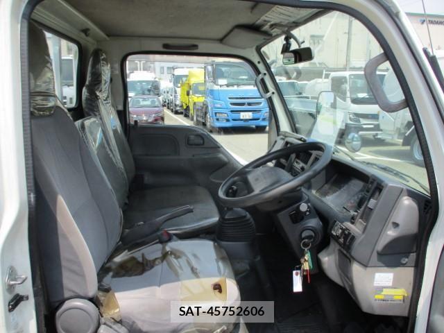 Isuzu ELF TRUCK 2012-09 8207400-24