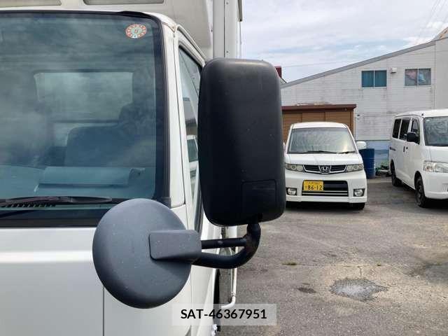 Isuzu ELF TRUCK 2014-05 8207401-9