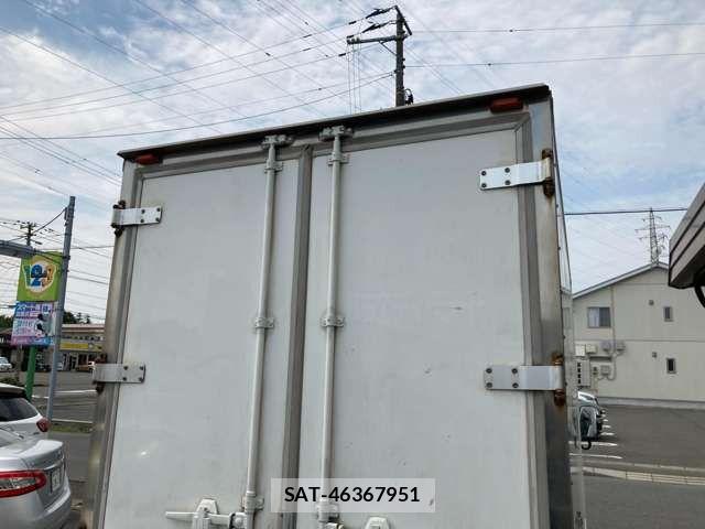 Isuzu ELF TRUCK 2014-05 8207401-18