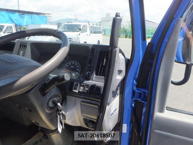 Isuzu ELF TRUCK 2015-03 8207393-12