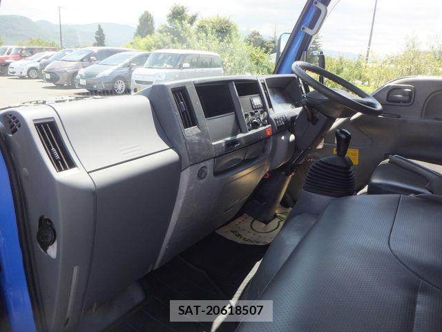 Isuzu ELF TRUCK 2015-03 8207393-13