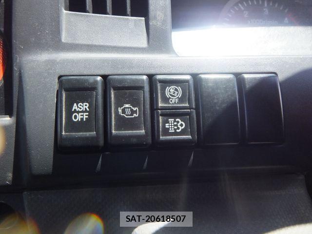 Isuzu ELF TRUCK 2015-03 8207393-18