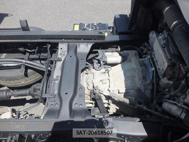 Isuzu ELF TRUCK 2015-03 8207393-20