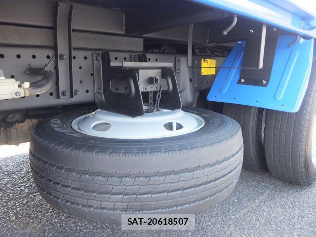 Isuzu ELF TRUCK 2015-03 8207393-25